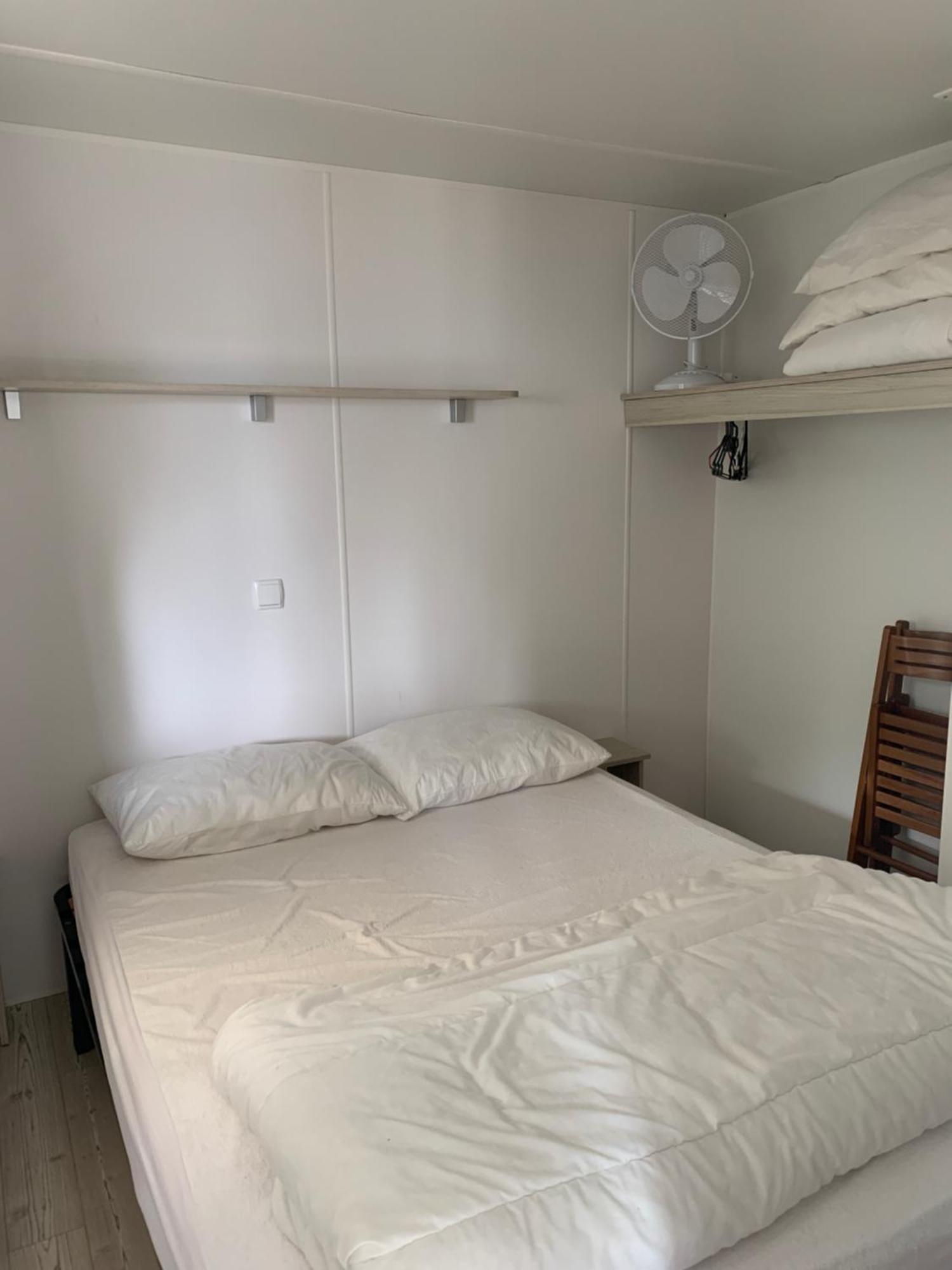Mobil Home 10 M Et Mme Colas Litteau Exterior photo