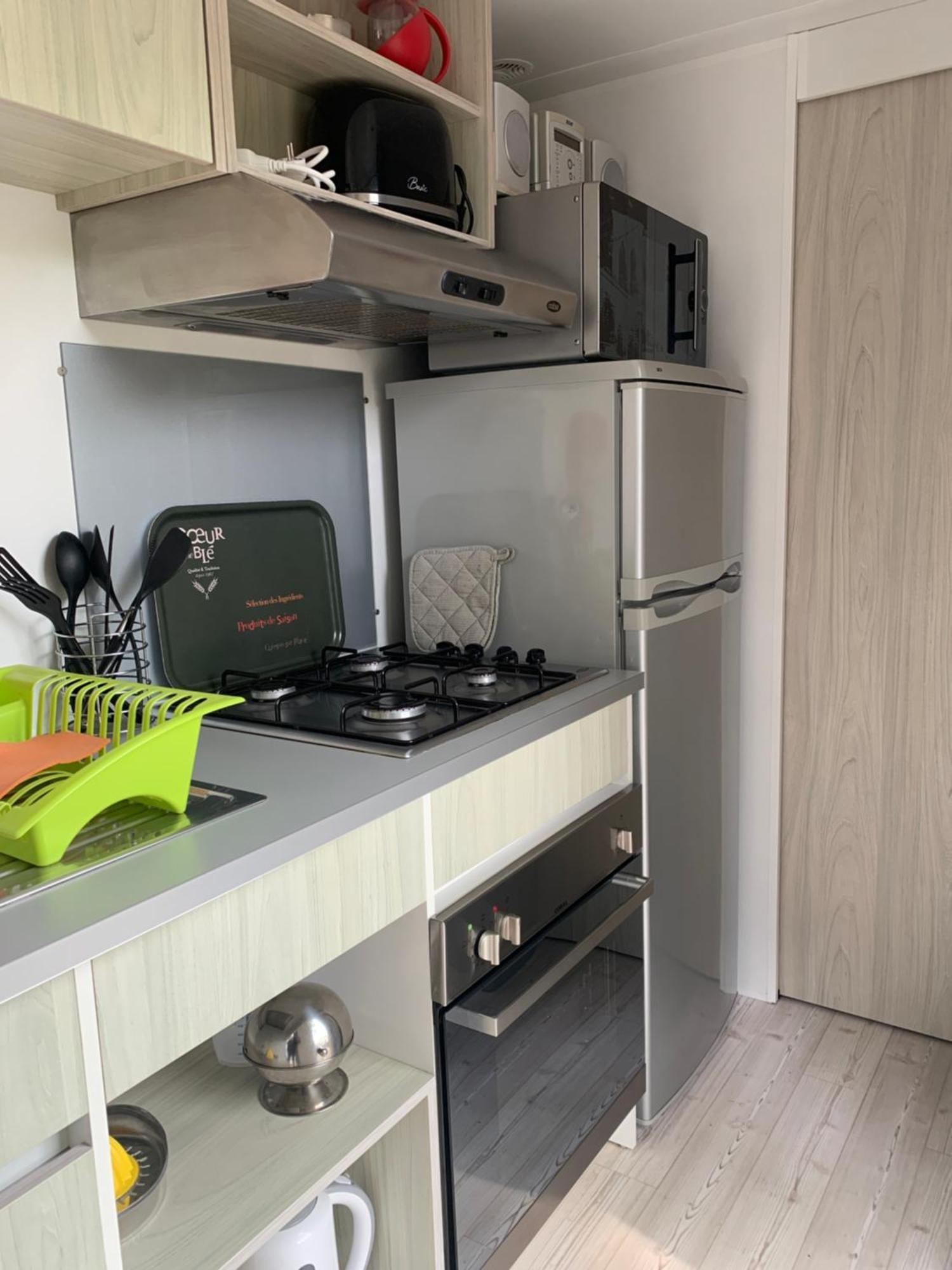Mobil Home 10 M Et Mme Colas Litteau Exterior photo